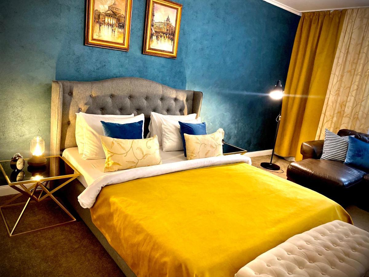 Sarada Boutique Luxury Apartment Дева Екстериор снимка