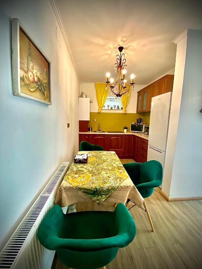 Sarada Boutique Luxury Apartment Дева Екстериор снимка