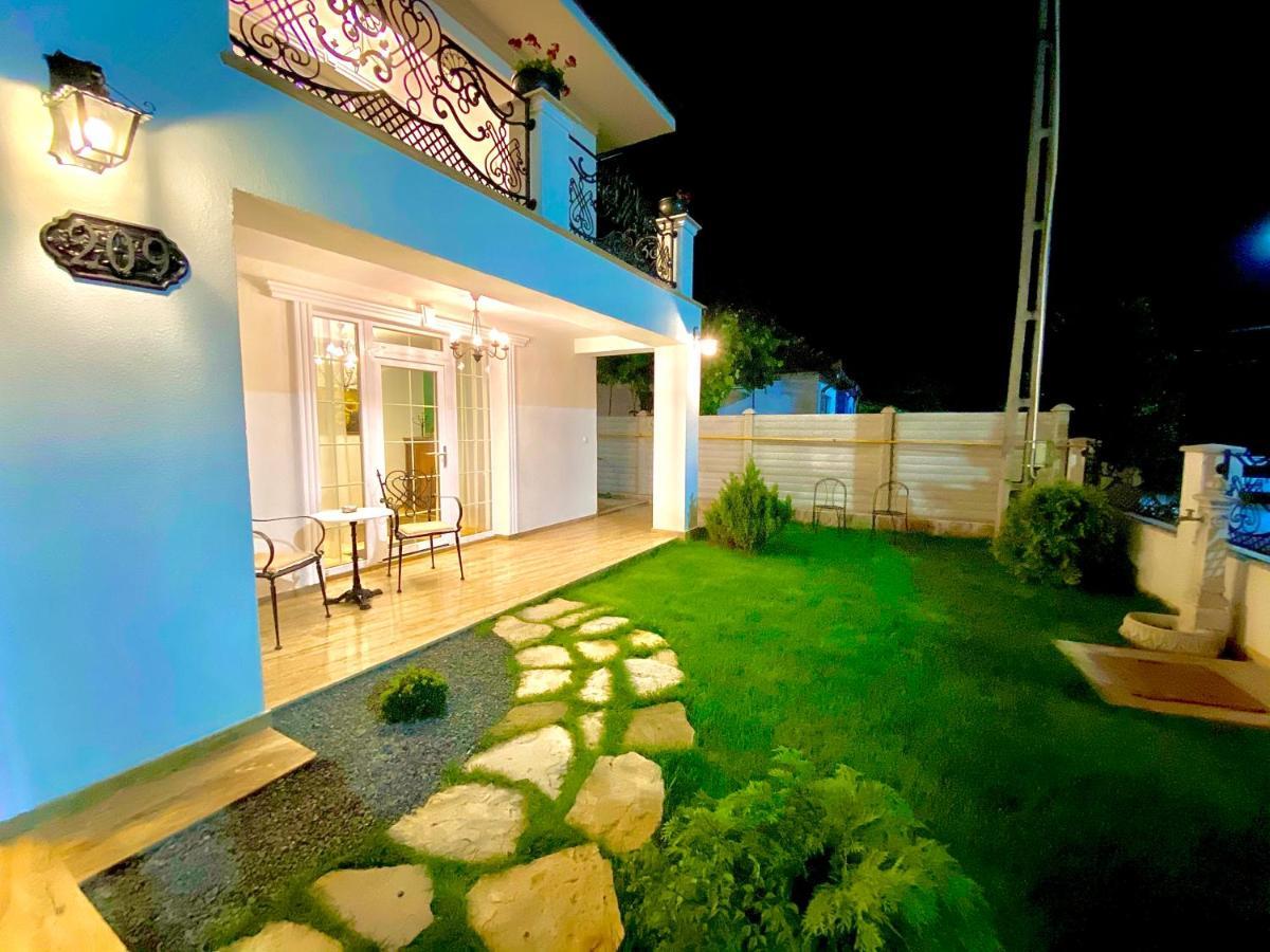Sarada Boutique Luxury Apartment Дева Екстериор снимка