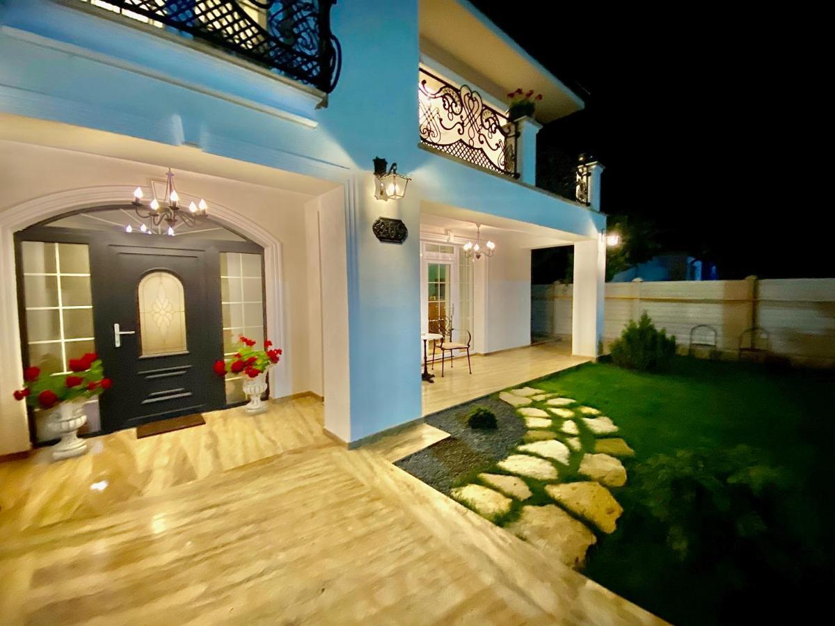 Sarada Boutique Luxury Apartment Дева Екстериор снимка