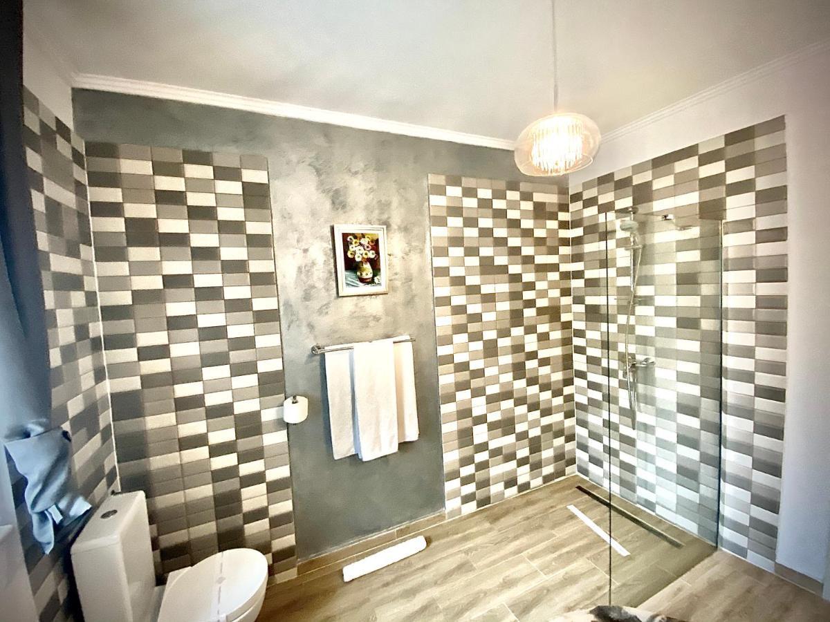 Sarada Boutique Luxury Apartment Дева Екстериор снимка
