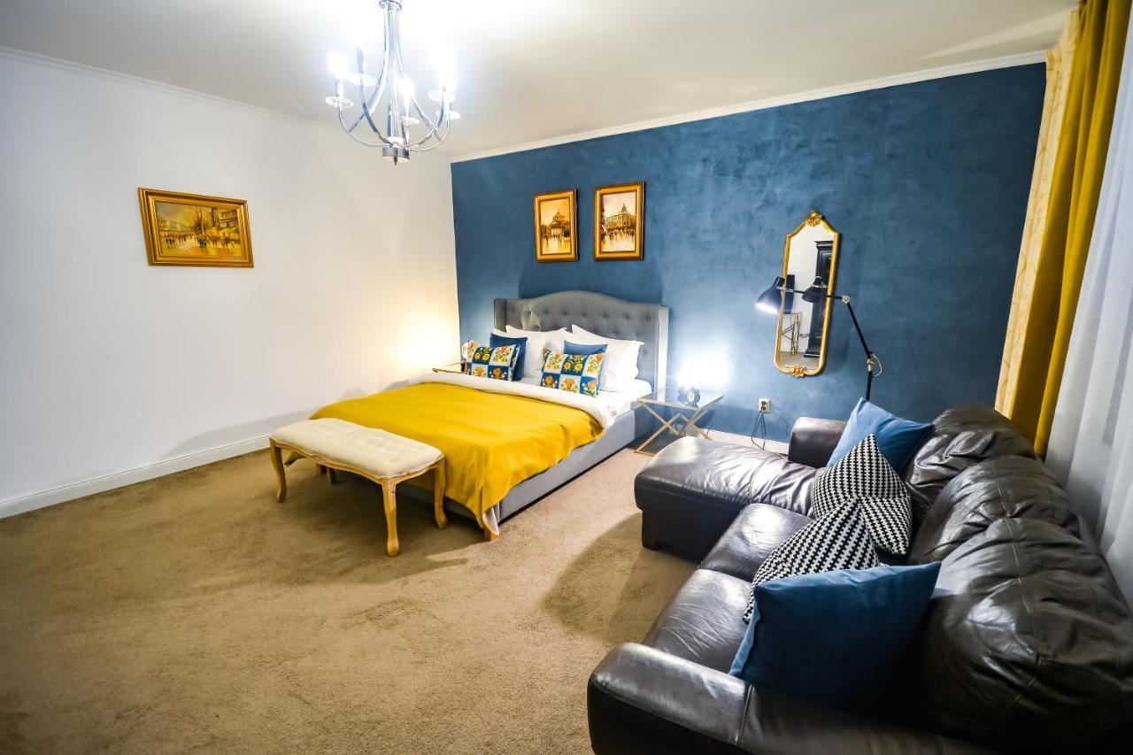 Sarada Boutique Luxury Apartment Дева Екстериор снимка