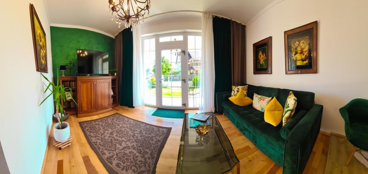Sarada Boutique Luxury Apartment Дева Екстериор снимка